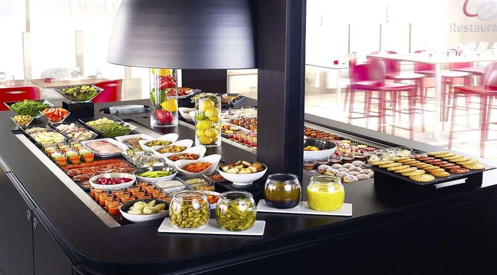 The Originals City Hotel La Verriere-Yvelines Ресторан фото