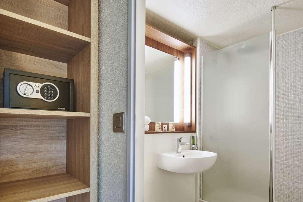The Originals City Hotel La Verriere-Yvelines Номер фото