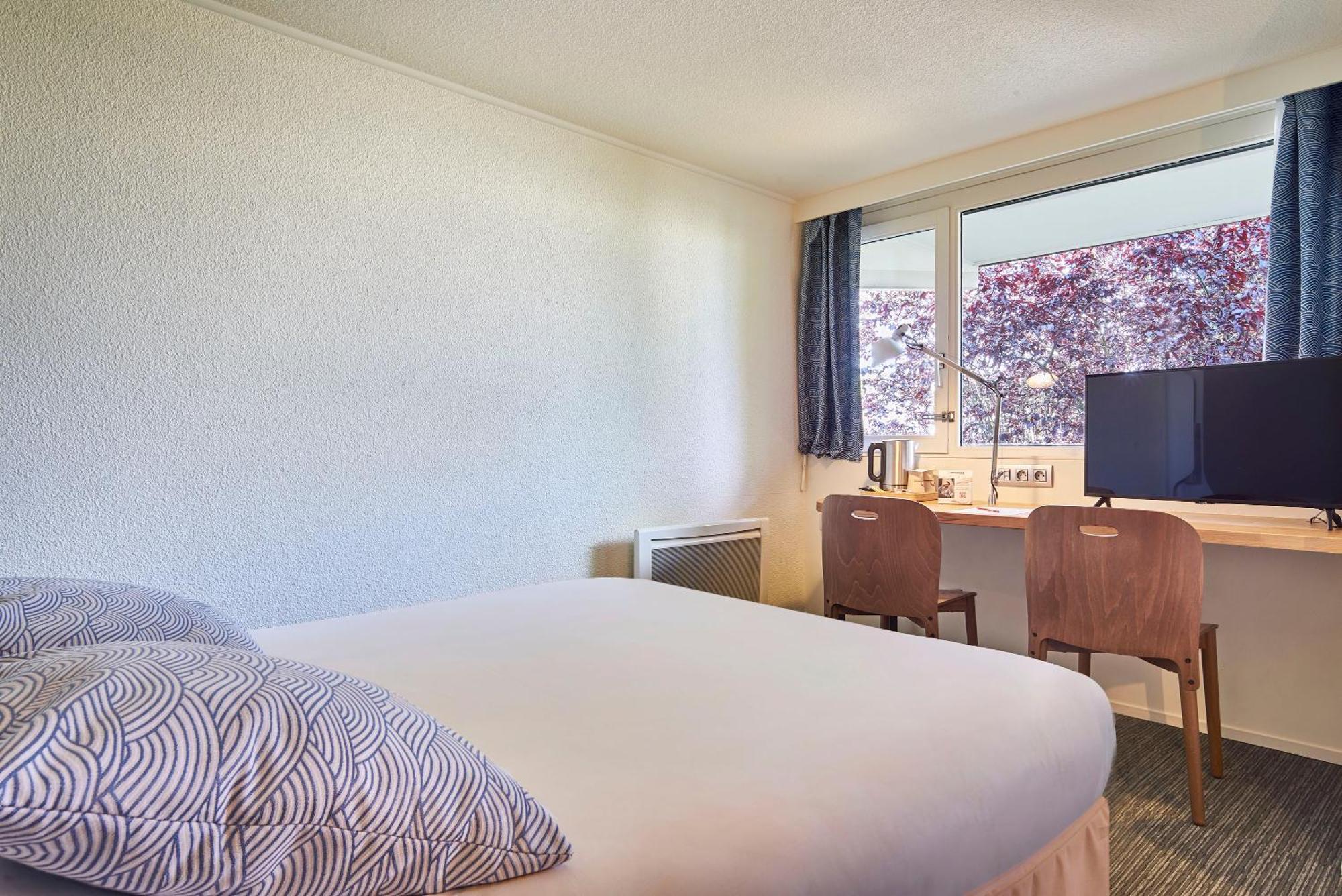 The Originals City Hotel La Verriere-Yvelines Экстерьер фото